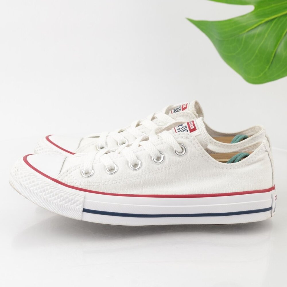 Converse Chuck Taylor Womens Sneakers Size 6 White Canvas Lace Up Shoes Low Top - Picture 5 of 15